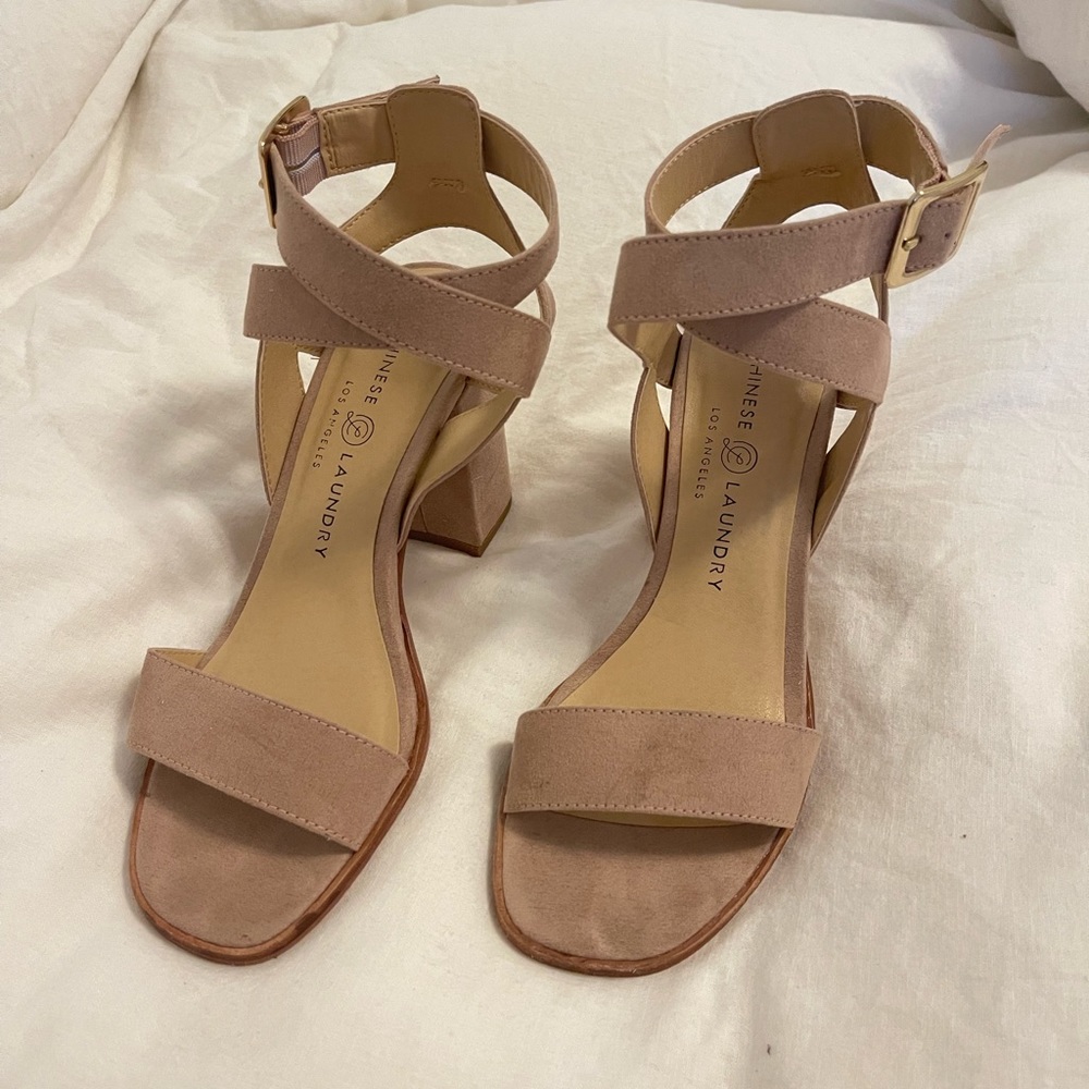 Chinese Laundry Sandals. Size 6. Worn twice. Excellent condition.